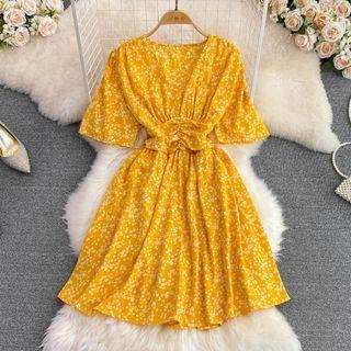 Short Sleeve V-neck Floral A-line Mini Dress