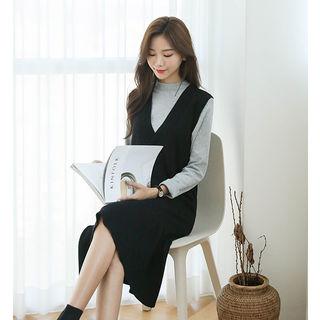 V-neck Ruffled Knit Vest Dress