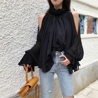 Cold Shoulder Chiffon Blouse / Skinny Jeans