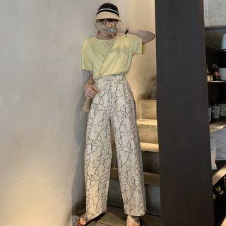 Plain Short-sleeve T-shirt / Print Wide Leg Pants
