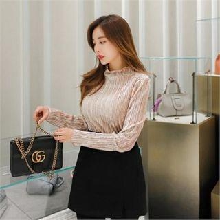 Lettuce-edge Textured Velvet Top