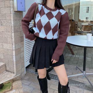 Long-sleeve Argyle Two-tone Sweater