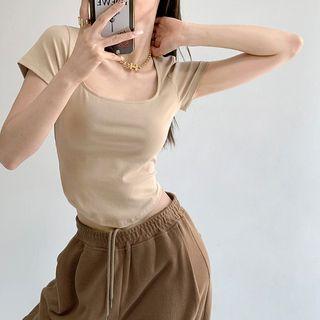 Round-hem Square-neck Crop T-shirt