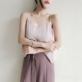 Sleeveless Lace-trim Floral Top