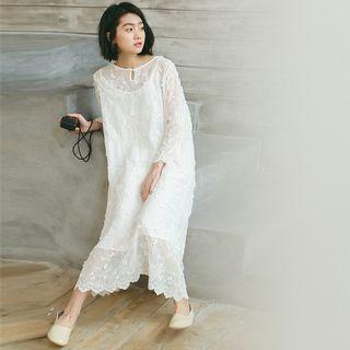 Set: Slipdress + Long-sleeve Lace Midi Dress