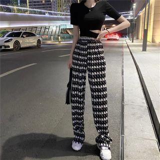 Short-sleeve Cutout T-shirt / Houndstooth Straight-fit Pants