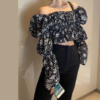 Square-neck Floral Puff-sleeve Top Black - One Size