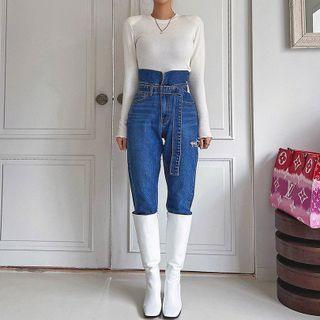 High-waist Slit Straight-leg Jeans With Belt