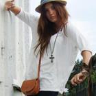 Elbow-sleeve Dip-back T-shirt