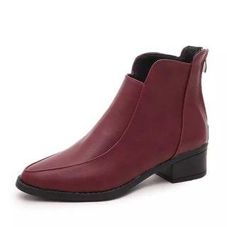 Pointed Short Boots