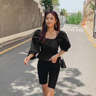 Two-way Puff-sleeve Shirred Top