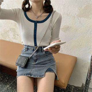 Color Block Buttoned Knit Top