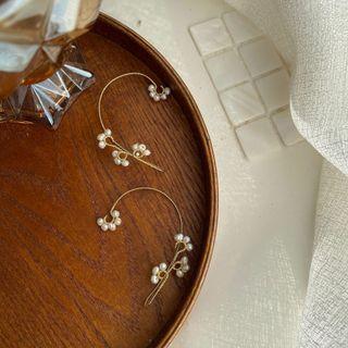 Faux Pearl Floral Hook Earring With Box - 1 Pair - White & Gold - One Size