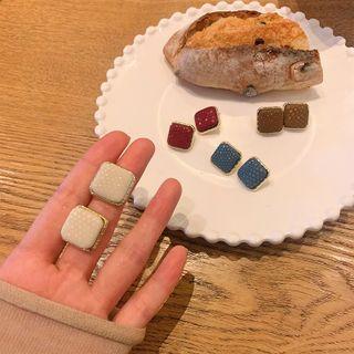 Resin Alloy Earring (various Designs)