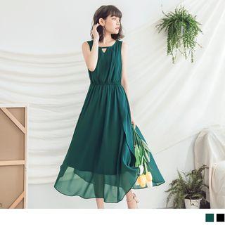 Triangle Cutout Sleeveless Chiffon Dress
