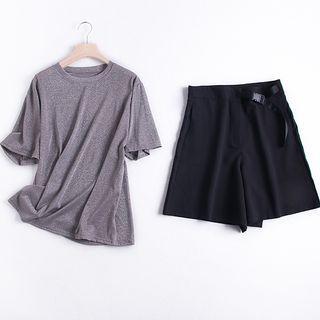 Set: Short-sleeve T-shirt + Buckled Shorts