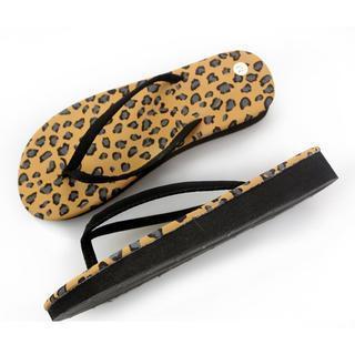 Patterned Flip-flops