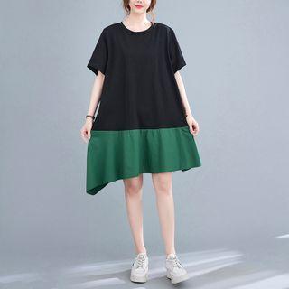 Two-tone Panel Asymmetrical Hem Midi A-line Dress Black & Green - One Size
