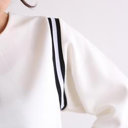 Elbow-sleeve Contrast-trim T-shirt