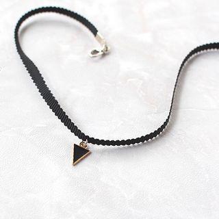 Triangle Pendant Choker Black - One Size