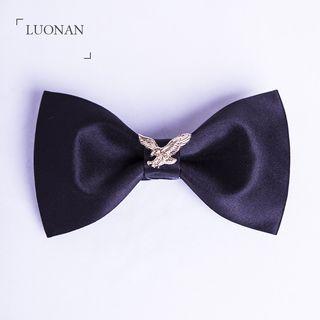 Accented Bow Tie