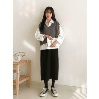 V-neck Sleeveless Rib-knit Sweater