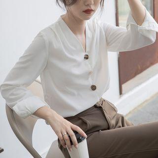 Contrast Button V-neck Blouse