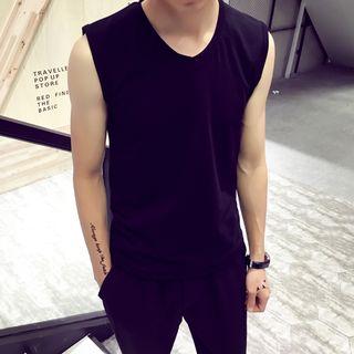 Plain V-neck Sleeveless T-shirt