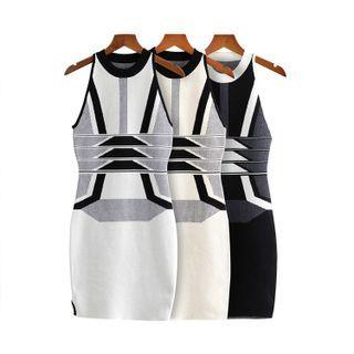 Sleeveless Geometric Print Knit Dress