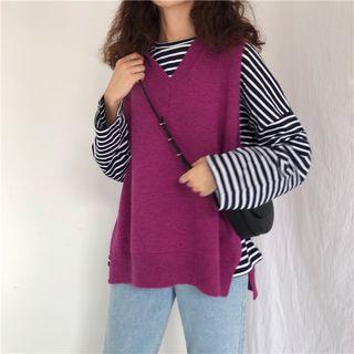 Striped Long-sleeve T-shirt / V-neck Knit Vest / Straight Cut Cropped Jeans