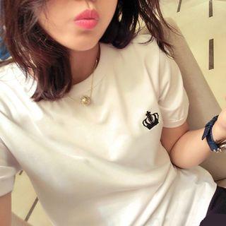 Crown Embroidered Short Sleeve T-shirt