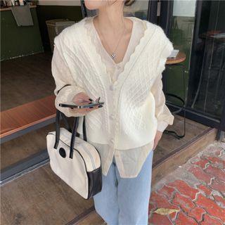 V-neck Argyle Knit Vest / Ruffled-trim Plain Blouse