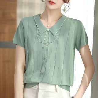 Short-sleeve V-neck Collared Button-up Blouse