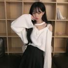 Off-shoulder Bell-sleeve V-neck T-shirt