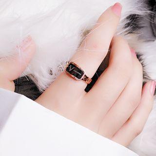 18k Gold Letter Ring