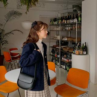 Lapelless Woolen Jacket