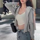 Short-sleeve Henley Crop Top / Denim Hot Pants