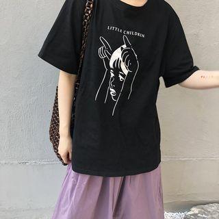 Short-sleeve Print T-shirt / A-line Skirt