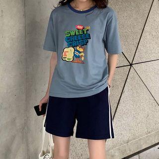 Short-sleeve Printed T-shirt / Contrast Trim Shorts