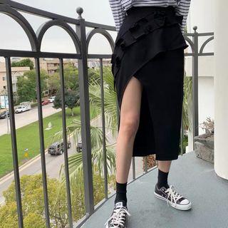 Crew-neck Short-sleeve T-shirt / Irregular Hem Midi Straight-fit Skirt