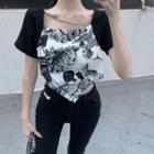 Short-sleeve Square-neck Print Cropped Top