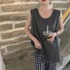 Sleeveless Slit T-shirt