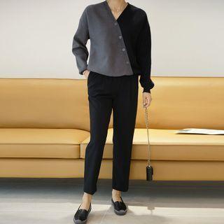 Diagonal-button Two-tone Knit Top