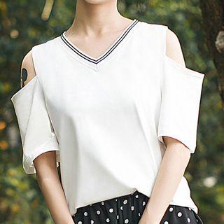 Elbow-sleeve Cold Shoulder Striped Trim T-shirt