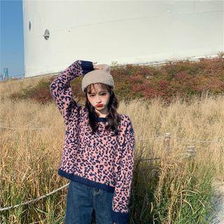 Round Neck Leopard Print Sweater