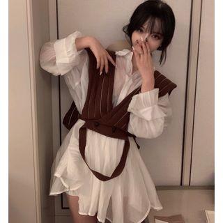 Long-sleeve Ruffled Plain Shirt / Striped Vest