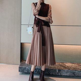 Set: Long-sleeve Midi Pleated Dress + Knit Vest