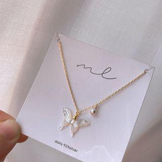 Butterfly Shell Pendant Faux Pearl Necklace