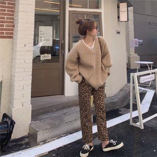 Sweater / Leopard Print Straight-fit Pants