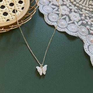 Resin Butterfly Pendant Necklace White Butterfly - Gold - One Size